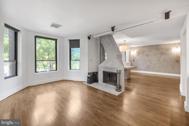 Primary Photo - 2038 18th St NW
