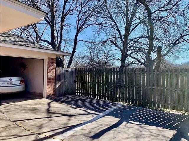 Building Photo - 1209 Meadow Ridge Dr
