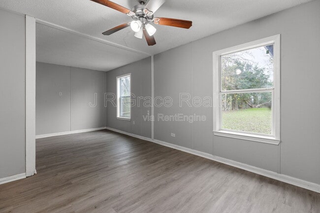 Building Photo - 3905 Hay Ave