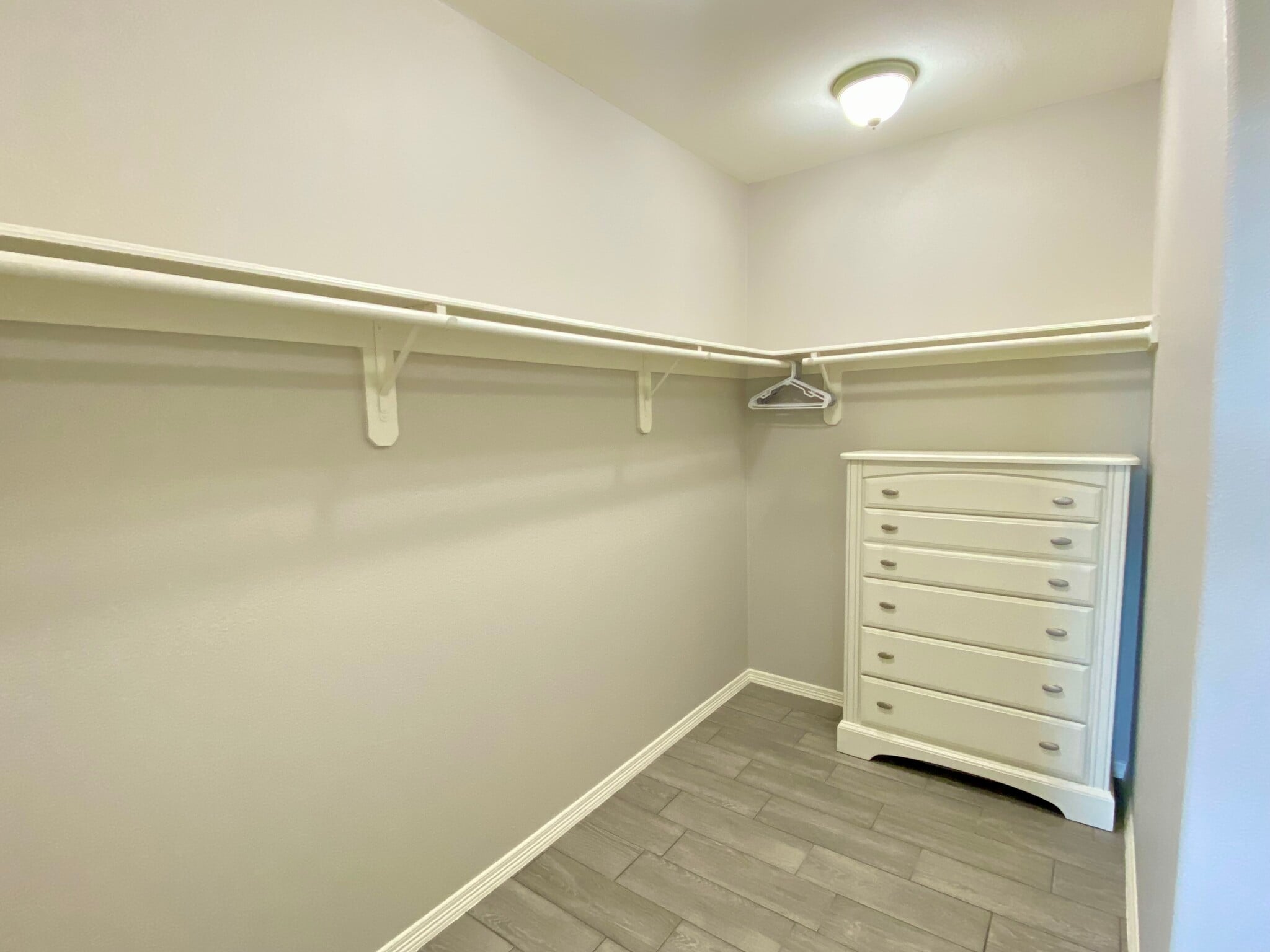 Building Photo - 9 Harbor Town