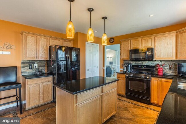 Building Photo - 16397 Topsail Ln