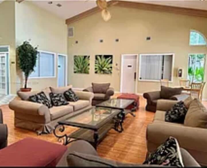 Building Photo - 9225 SW 141st Pl