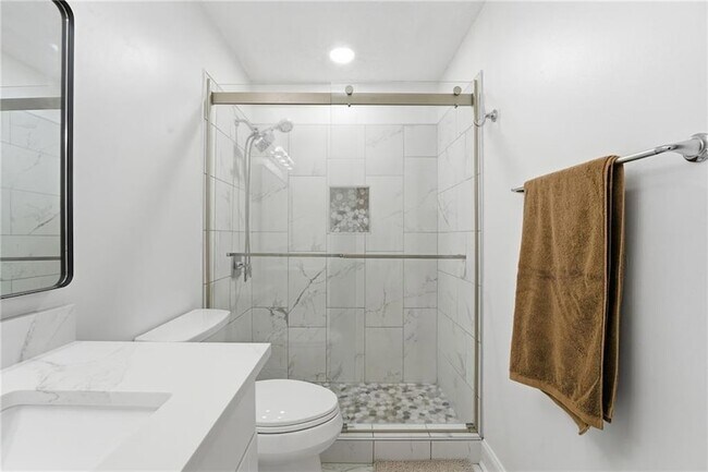Building Photo - 904 Wentworth Ct