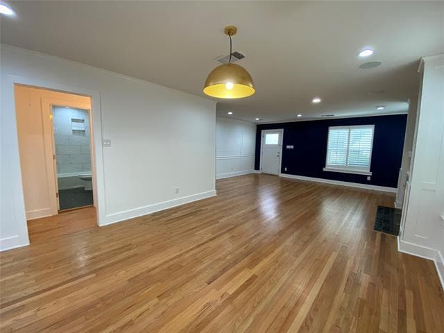 Building Photo - 1223 E Waco Ave