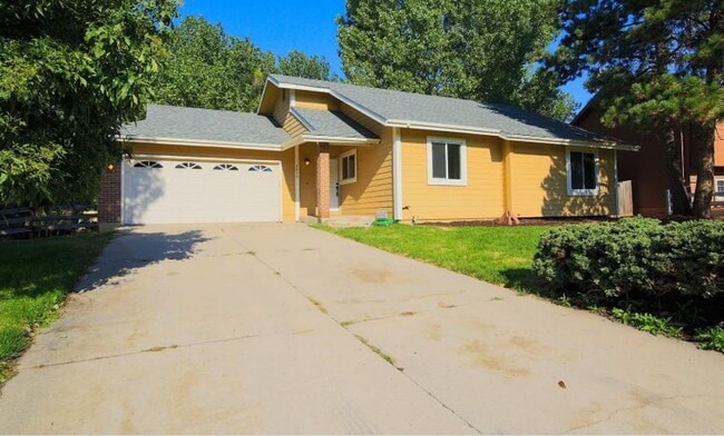 Building Photo - 2910 Rolling Wood Loop