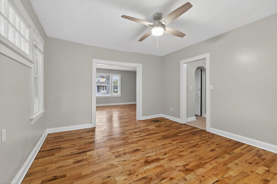 Building Photo - 1123-1125 S Ohio Ave