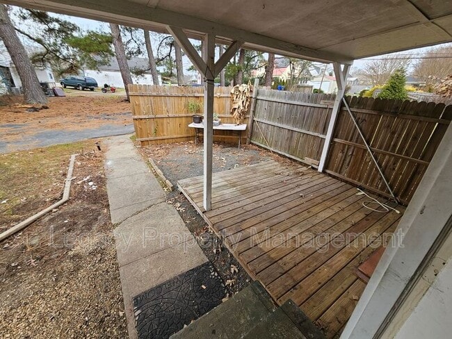 Building Photo - 102 Allen Ruffin Ave