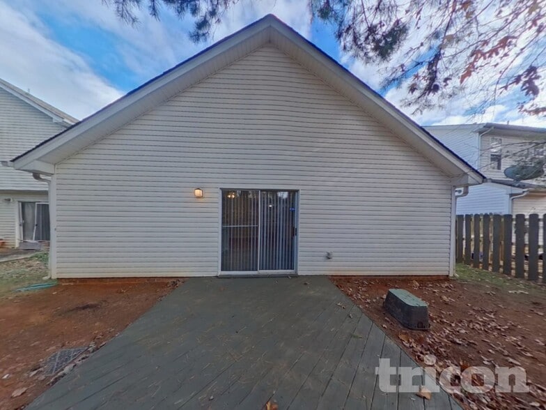 Building Photo - 1347 Braveheart Ln