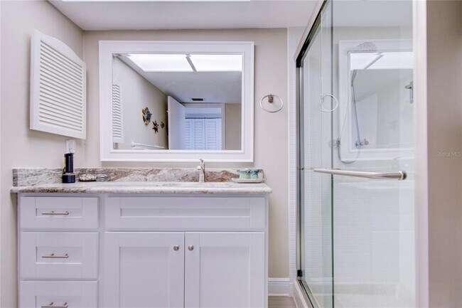 Building Photo - 10216 Regal Dr