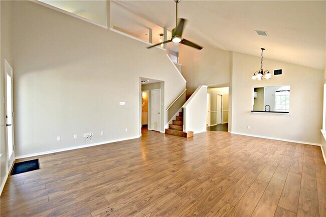 Building Photo - 8416 Alvin High Ln