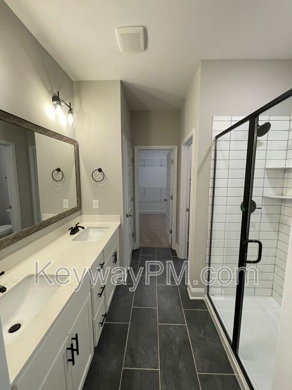 Building Photo - 2051 Denmark Ave SE