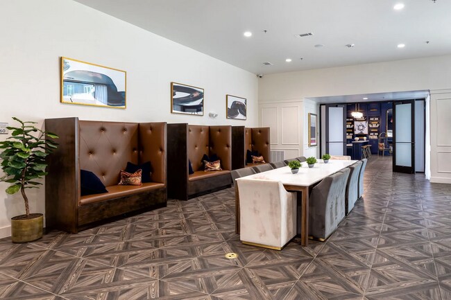 Building Photo - 401 Hemphill St