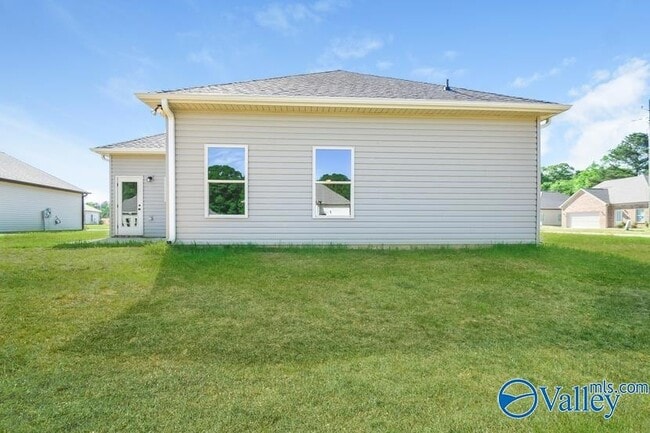 Building Photo - 46 HAWK LN