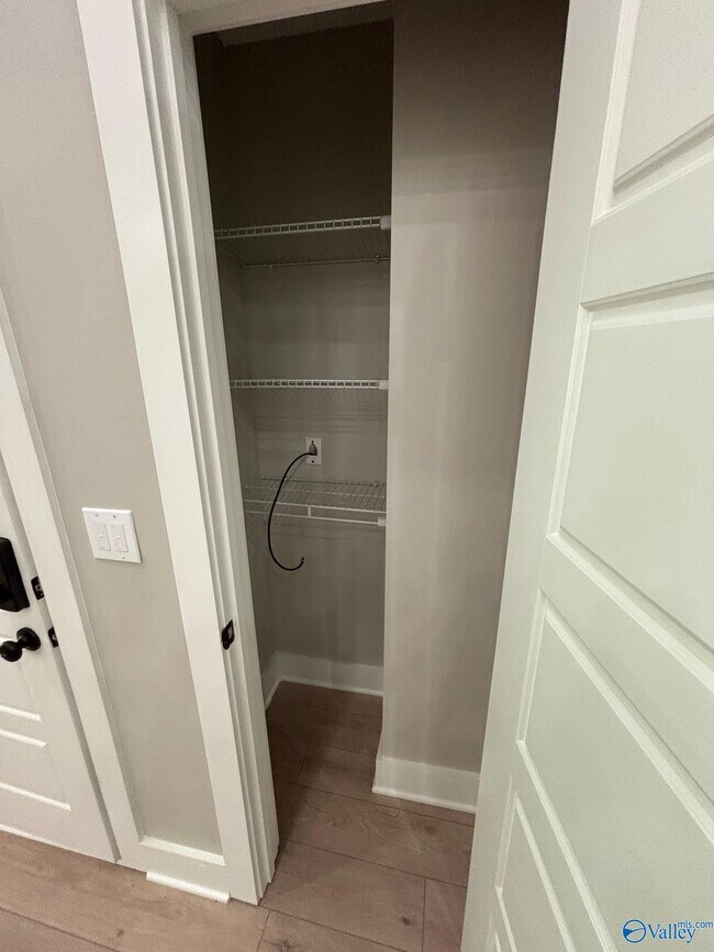 Building Photo - 245 Pine Ridge Rd