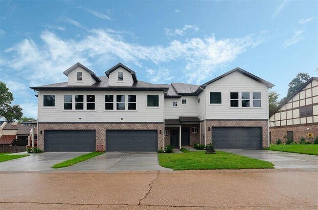 Building Photo - 12310 Glenview Dr