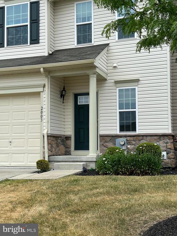 Building Photo - 2003 Exposition Dr