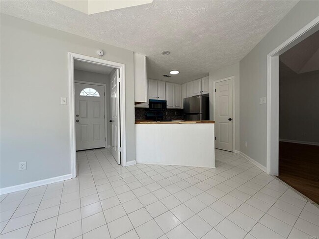 Building Photo - 6524 Foxleigh Ct