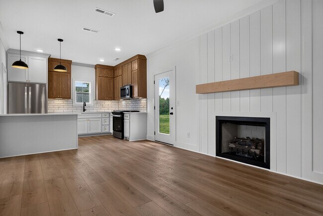 Building Photo - 241 Cripps Ln