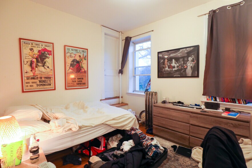 Building Photo - 315 Saint Paul St