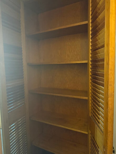 Building Photo - 11.5 Berry Rd