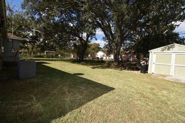 Building Photo - 3217 13th St