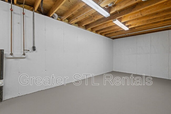 Building Photo - 702 Boca Chica Dr