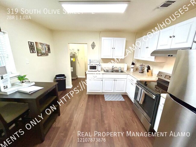 Building Photo - AVAILABLE NOW! FULLY FURNISHED 2 Bedroom /...