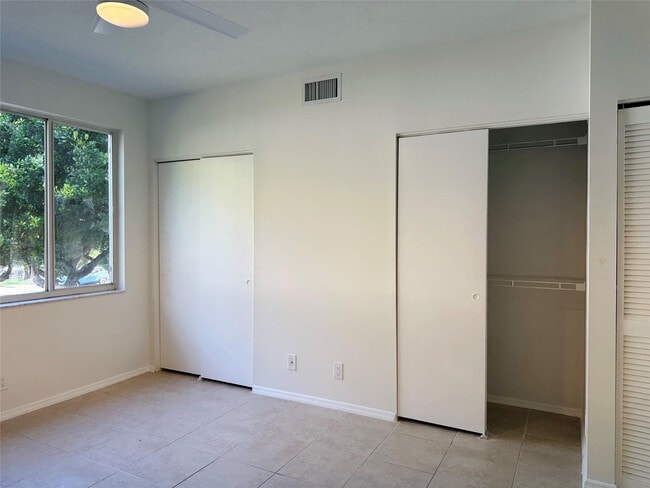 Building Photo - 5503 Pageant Pl