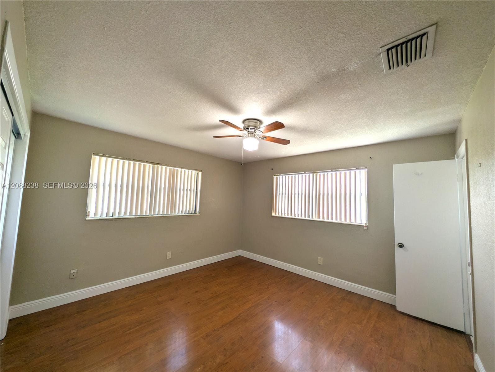 Building Photo - 2912 Sunshine Blvd