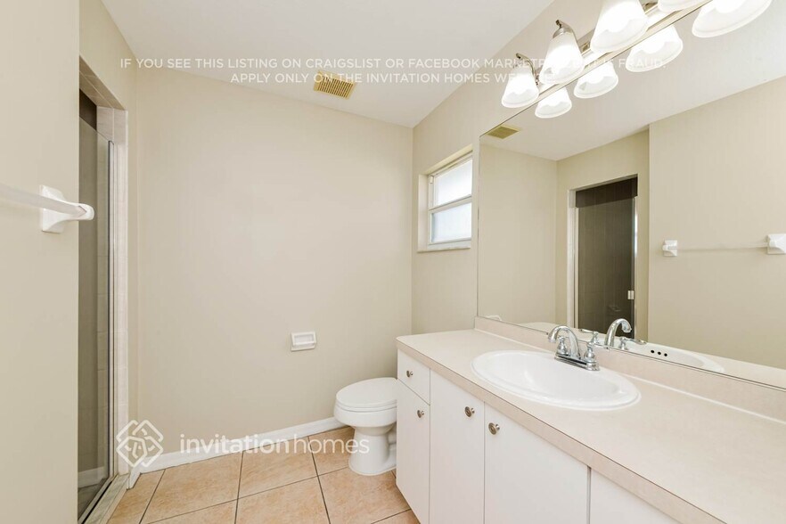 Building Photo - 4923 23rd St E