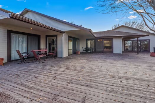Building Photo - 8432 W Brookview Dr