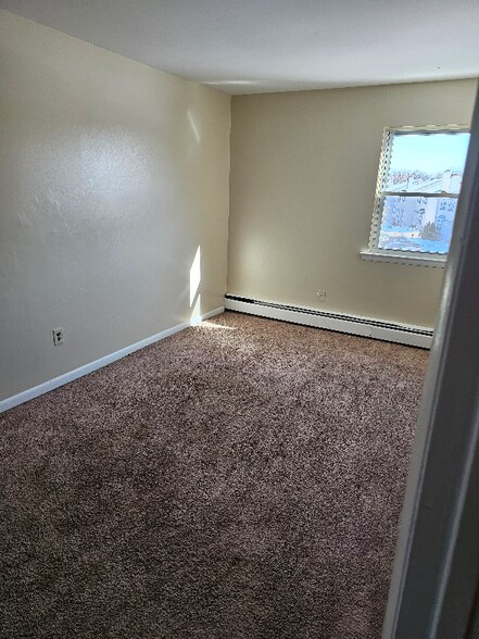 Building Photo - 2405 Walnut Ridge Dr