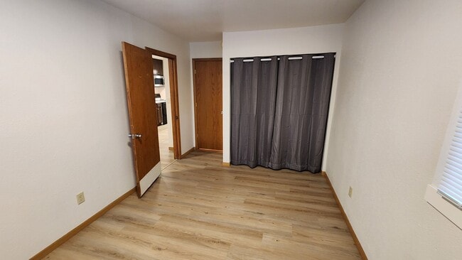 Building Photo - pin00