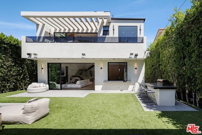 Building Photo - 14822 Hesby St