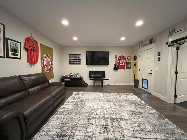 Building Photo - Spacious Corner-Lot Home with Three Levels...