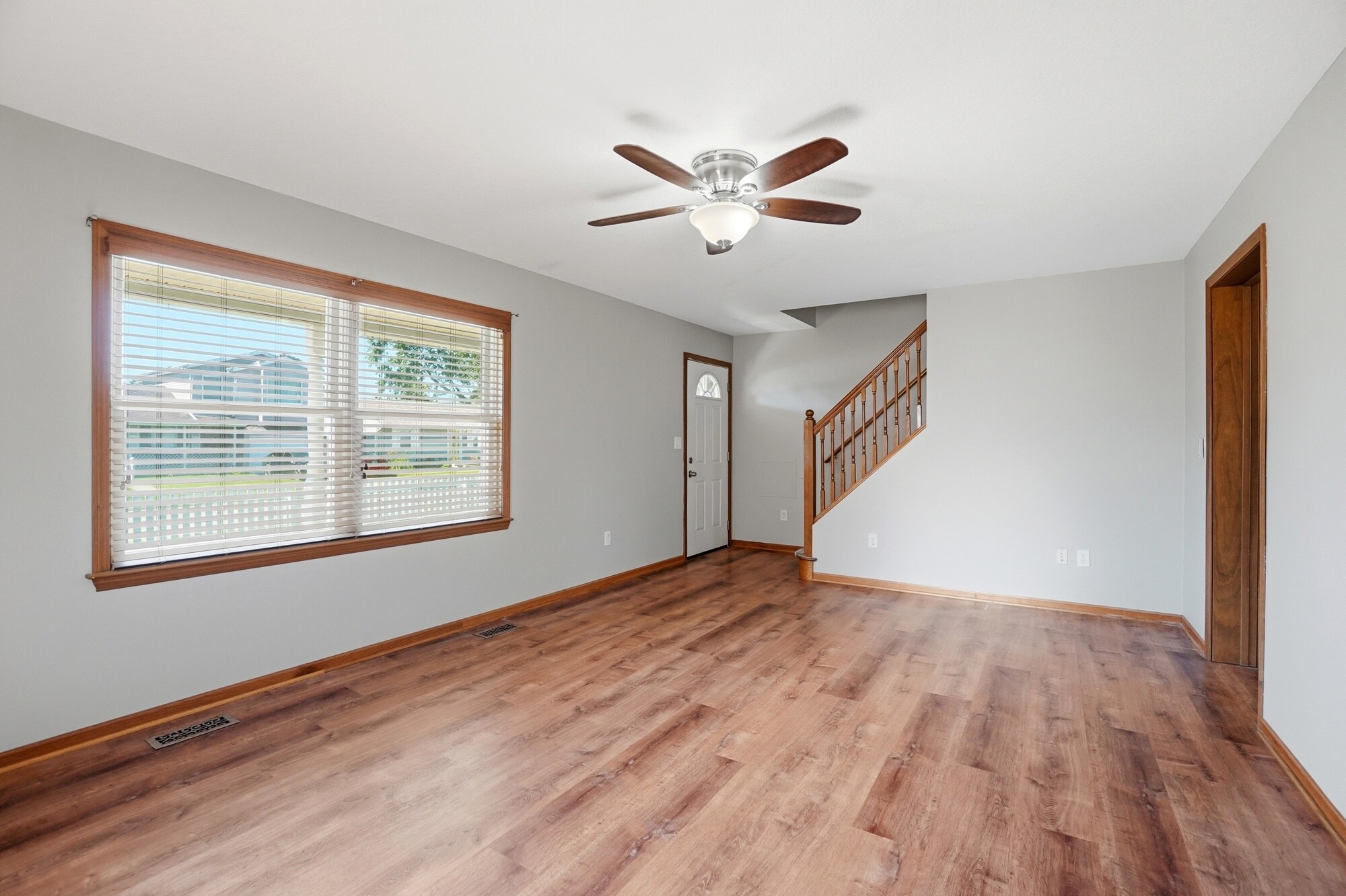 Building Photo - 245 Fitchland Dr