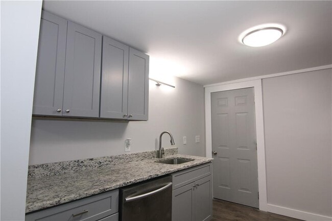 Building Photo - 2187 Plantation Ln