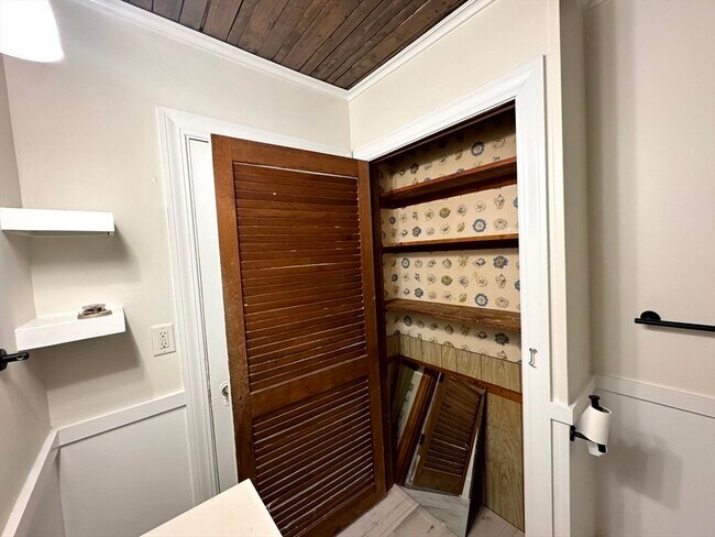 Building Photo - 195 Court St