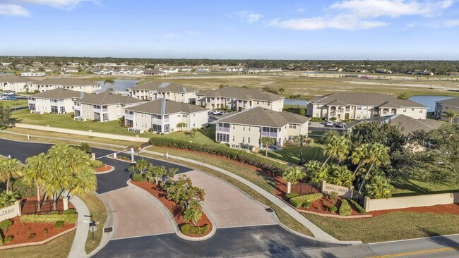 Building Photo - 5763 Sabal Trace Dr