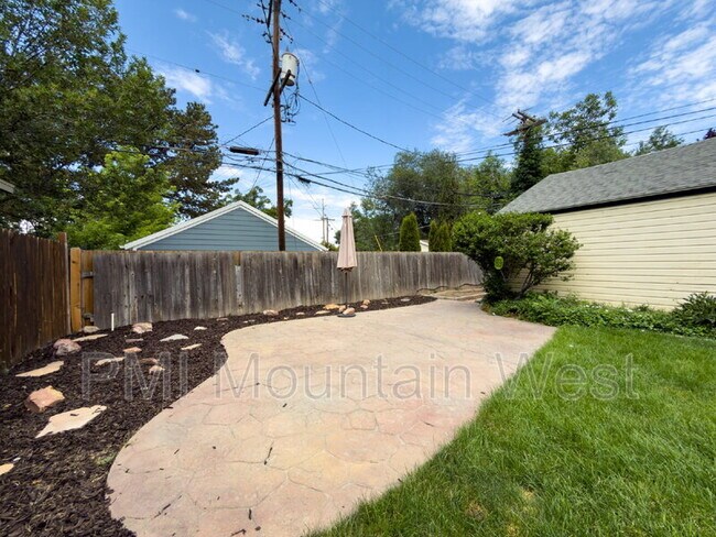 Building Photo - 2122 S 1800 E