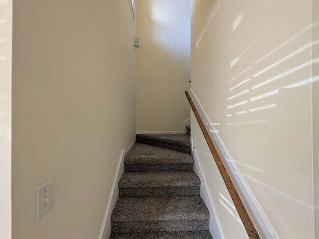 Building Photo - 4523 Perry St