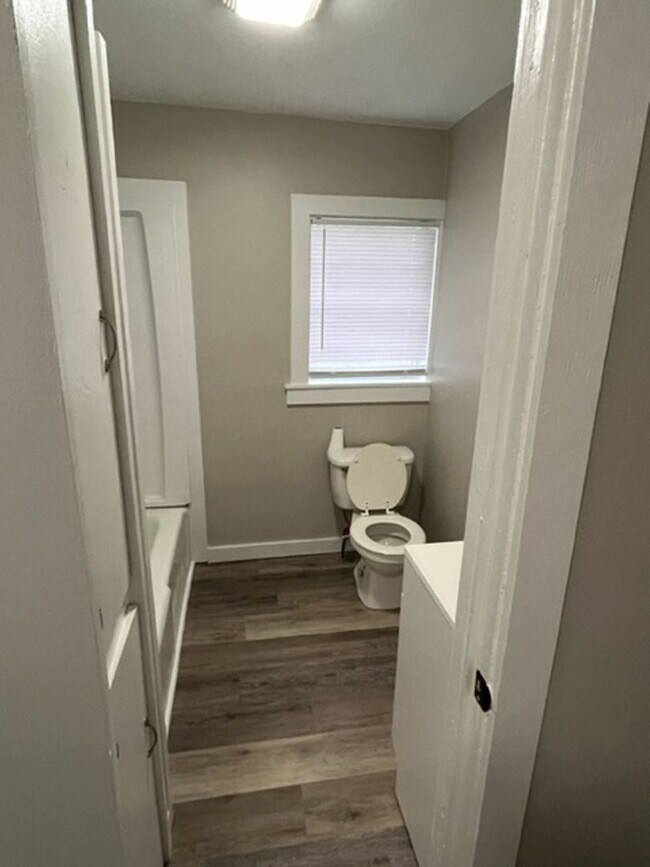 Building Photo - 2 Bedroom House in Woden ISD