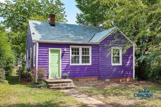 Building Photo - ADORABLE BUNGALOW NEAR MAYMONT AND JAMES R...