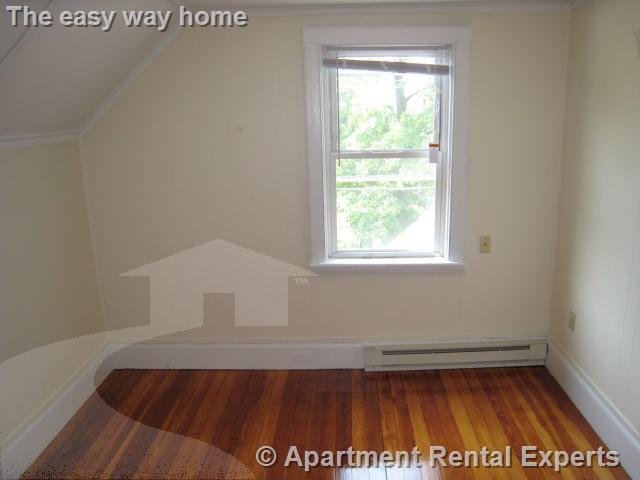 Building Photo - 79 Capen St