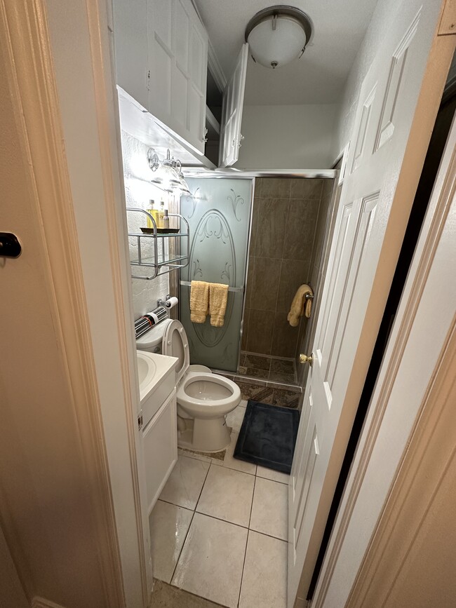 Bathroom with standing shower - 199 Tulip Ave