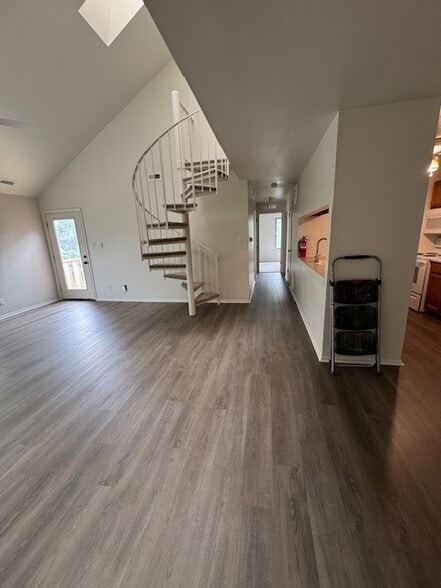 Building Photo - 2903B Auburn Ct
