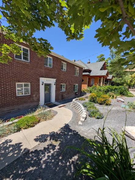 Building Photo - 651 N 200 W