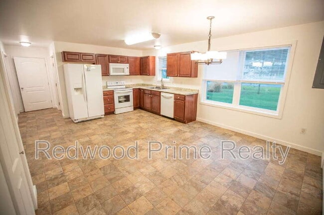 Building Photo - 2321 Smoke Dr