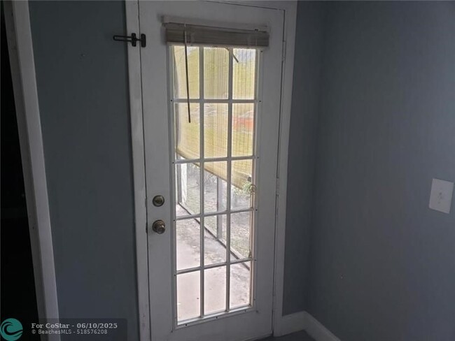 Building Photo - 8761 NW 39th St