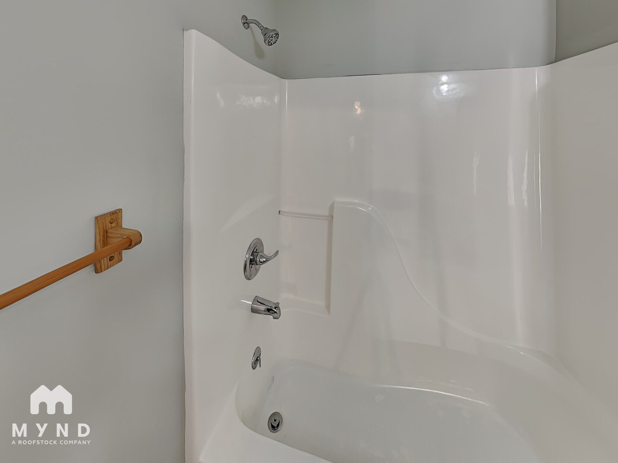 Building Photo - 4609 Lakes Edge Cove